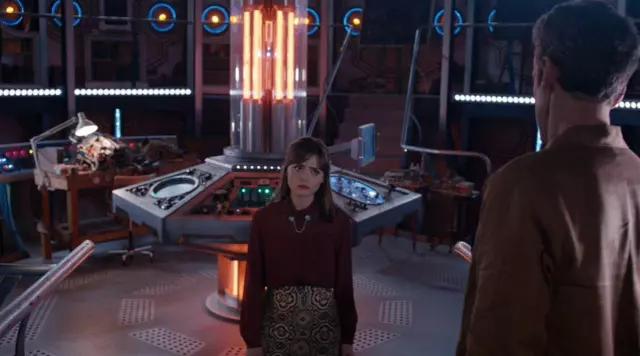 The skirt worn by Clara Oswald (Jenna Coleman) of the brand Topshop in Doctor Who S08E06